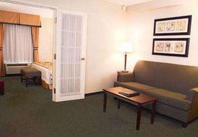 фото отеля Fairfield Inn & Suites Toronto Airport