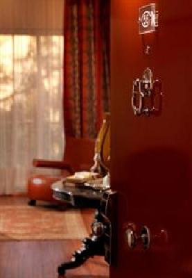фото отеля Best Western Plus Embassy Hotel