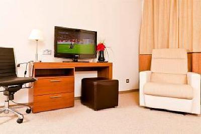 фото отеля Staybridge Suites St. Petersburg