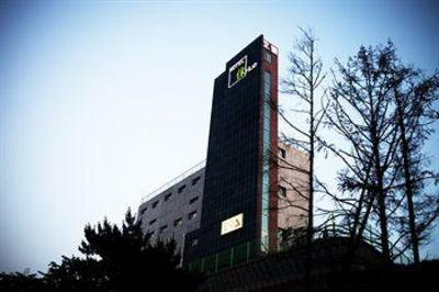 фото отеля Hotel Hue Incheon Airport Deokgyo