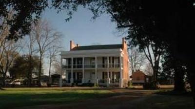 фото отеля Loyd Hall Plantation