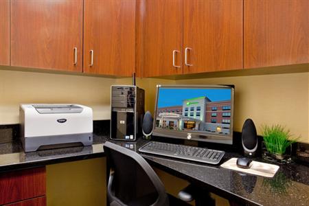 фото отеля Holiday Inn St. Louis Fairview Heights