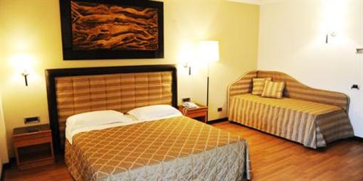 фото отеля Hotel Ares Latina