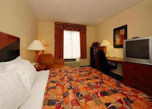 фото отеля Travelodge Suites Macclenny