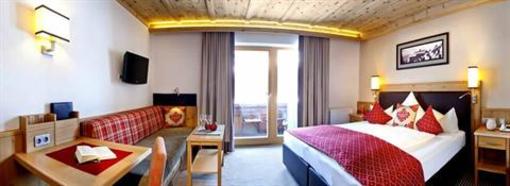 фото отеля Hotel Bergkristall Wildschoenau
