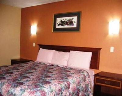 фото отеля Bear Creek Inn