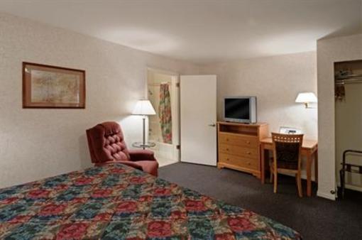 фото отеля Americas Best Value Inn Belleville (Kansas)