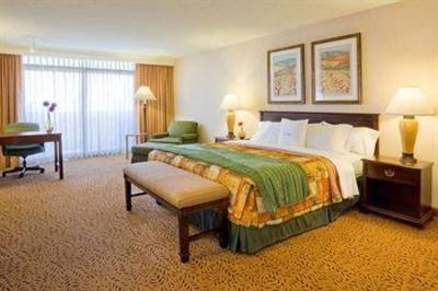 фото отеля DoubleTree by Hilton San Jose
