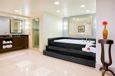 фото отеля DoubleTree by Hilton San Jose