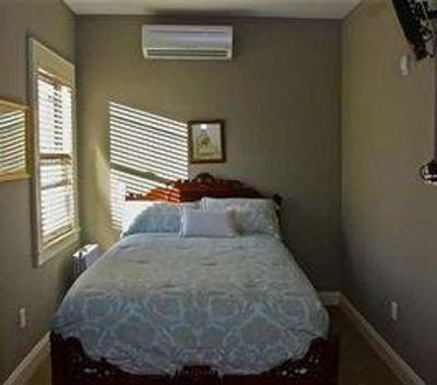 фото отеля DeBary Inn