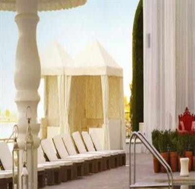 фото отеля Mondrian South Beach Hotel Residences
