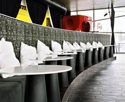 фото отеля Mondrian South Beach Hotel Residences