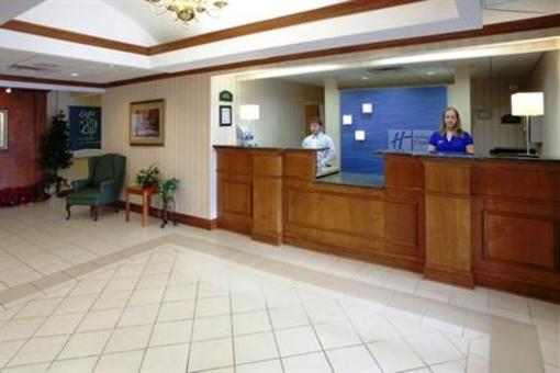 фото отеля Holiday Inn Express Charles Town