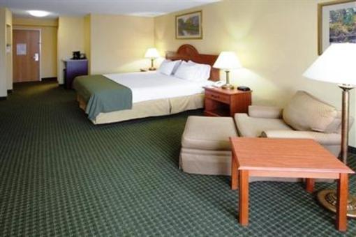 фото отеля Holiday Inn Express Charles Town