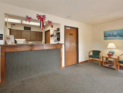 фото отеля Super 8 Bath - Hammondsport