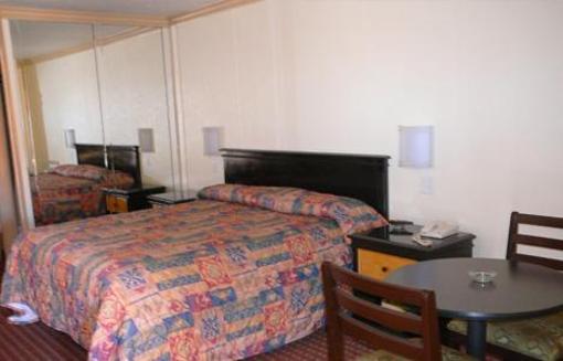 фото отеля Airport Inn and Suites Houston