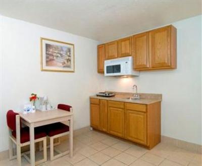 фото отеля Americas Best Value Inn Groves