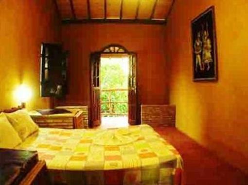 фото отеля Eco Hostel Lujimba