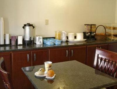 фото отеля Super 8 Fresno