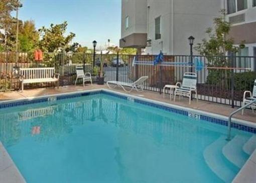 фото отеля MainStay Suites Hayward