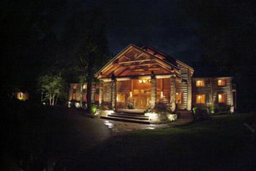 фото отеля Dancing Bear Lodge