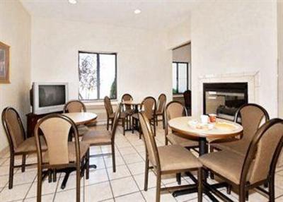 фото отеля Quality Inn Litchfield