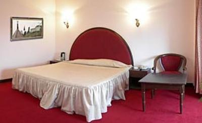 фото отеля Whistling Pines Resort