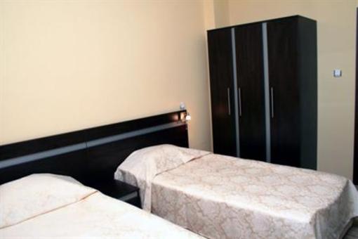 фото отеля Central Hotel Shumen