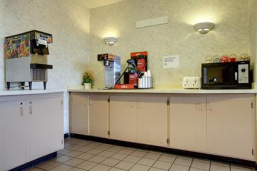 фото отеля Americas Best Value Inn / St. Louis - Airport