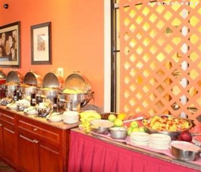 фото отеля International Inn and Suites on Cape Cod