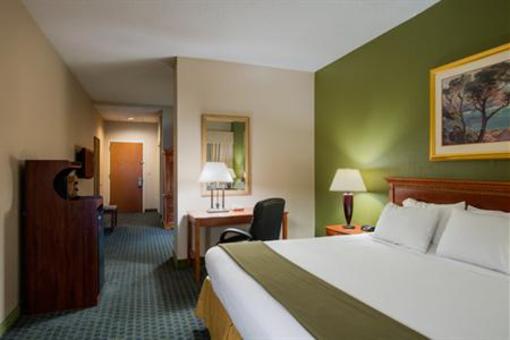 фото отеля Holiday Inn Express Hauppauge