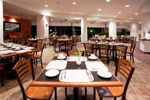 фото отеля Holiday Inn Aquamarina Ixtapa Zihuatanejo