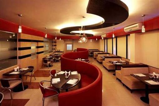 фото отеля Chairmans Club & Resort Bangalore