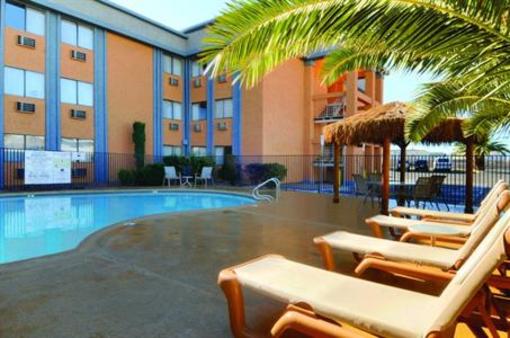 фото отеля BEST WESTERN McCarran Inn
