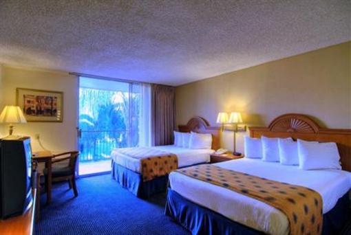 фото отеля BEST WESTERN Crystal Palace Inn and Suites