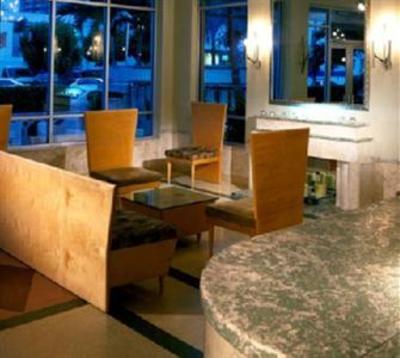 фото отеля Crest Hotel Suites