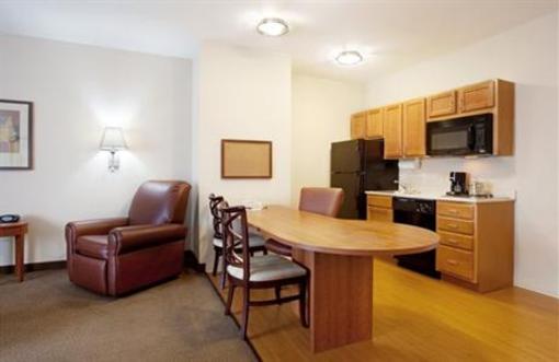 фото отеля Candlewood Suites I-26 @ Northwoods Mall