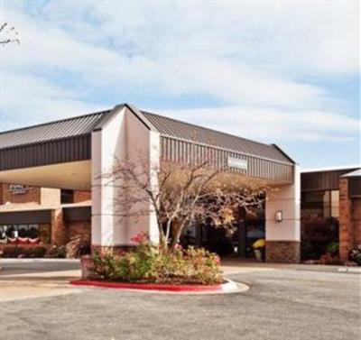 фото отеля Crowne Plaza Grand Rapids Airport