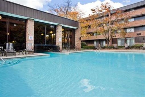 фото отеля Crowne Plaza Grand Rapids Airport