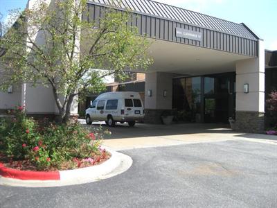 фото отеля Crowne Plaza Grand Rapids Airport