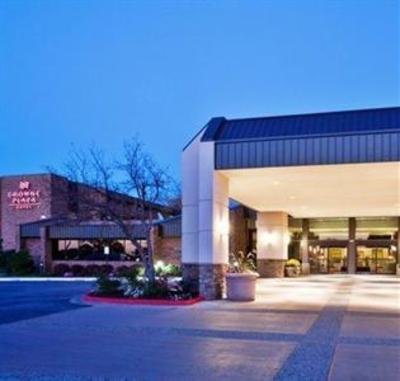 фото отеля Crowne Plaza Grand Rapids Airport
