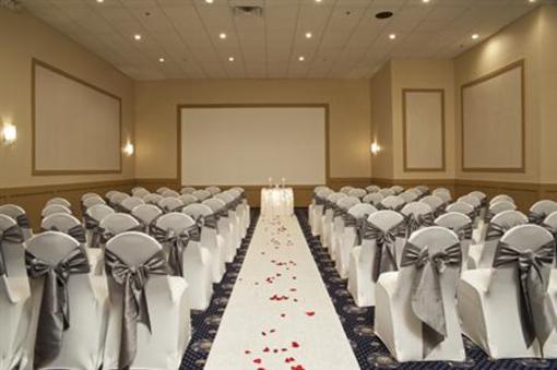 фото отеля Crowne Plaza Grand Rapids Airport
