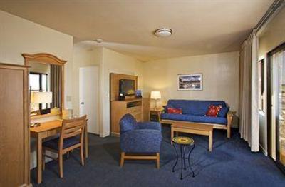 фото отеля Beach Street Inn and Suites