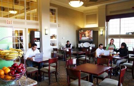 фото отеля Hampton Inn & Suites by Hilton Calgary-Airport