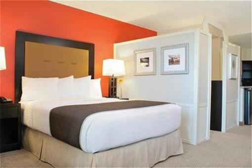 фото отеля Holiday Inn Universal Studios Hollywood