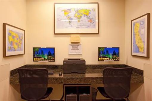 фото отеля Holiday Inn Universal Studios Hollywood