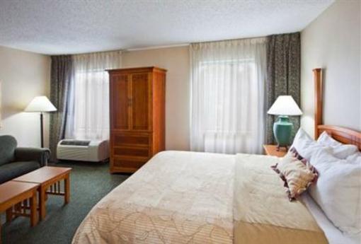 фото отеля Staybridge Suites Detroit-Utica