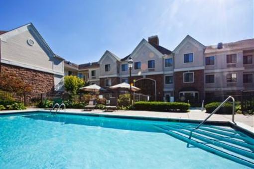 фото отеля Staybridge Suites Detroit-Utica