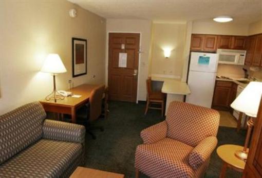 фото отеля Staybridge Suites Detroit-Utica
