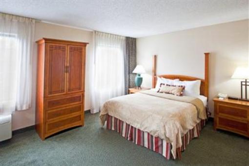фото отеля Staybridge Suites Detroit-Utica